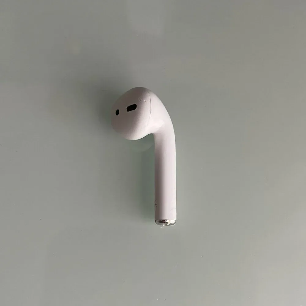 Apple AirPod 2nd Generation Right Ear Bud For Parts